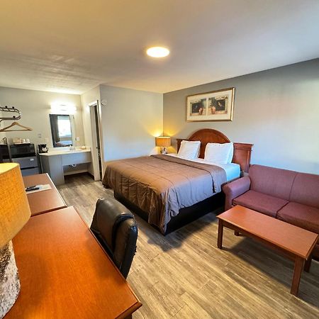 Ozark Inn & Suites エクステリア 写真