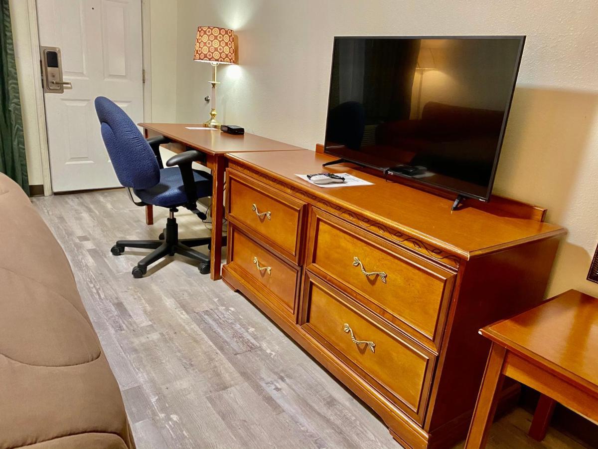 Ozark Inn & Suites エクステリア 写真