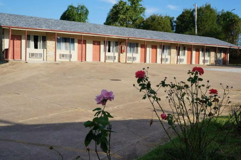 Ozark Inn & Suites エクステリア 写真